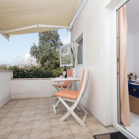 1 Bedroom Awesome In Apartament Žuljana