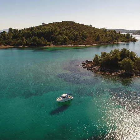 1 Bedroom Awesome In Apartamento Žuljana