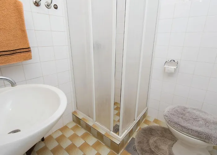 1 Bedroom Awesome In Žuljana